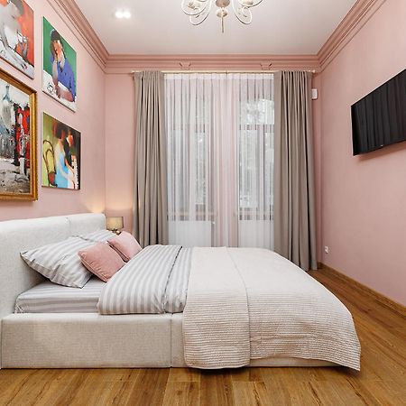 Grand Apartment Lviv Extérieur photo